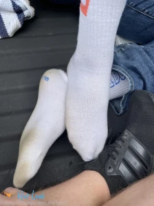 5686992