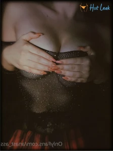 5643294