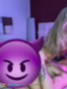 5668793