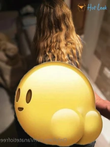 5668945