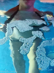 5642558