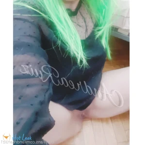 5642389