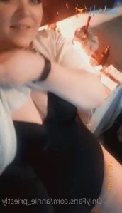 4961800