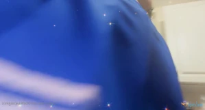 4976023