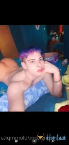 5660358