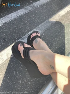 5225049