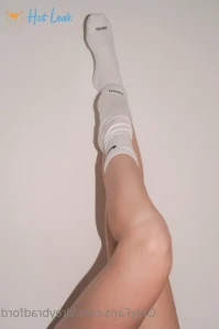 5599330