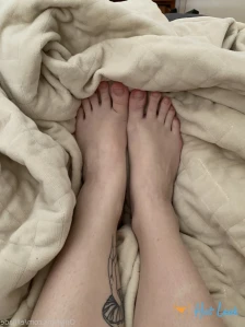 5762716