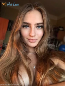 5756613