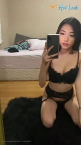 10749573