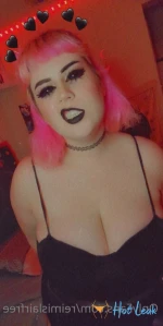 5722854