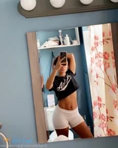 5599178