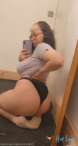 5769068