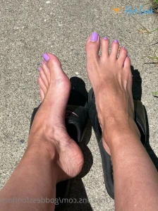 5761249