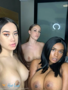 5592568