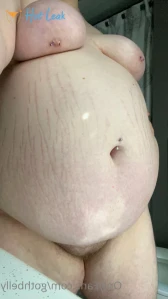 5597136