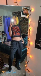 5685532