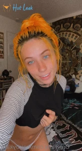 5685559