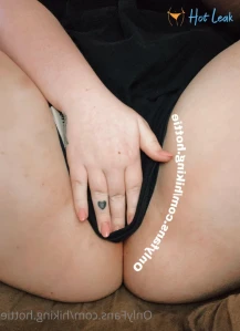 5751284