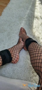 5679896
