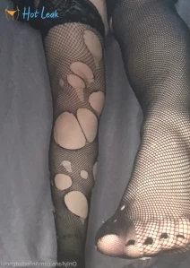 5561873