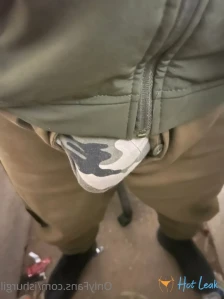 5764136
