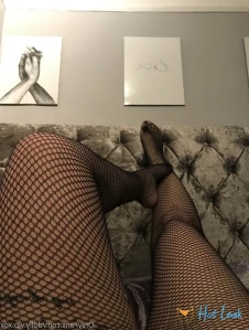 5560048