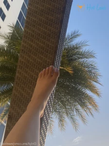 5736332