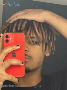 5645810