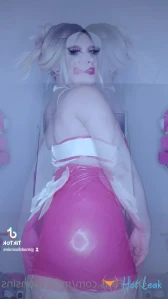10971625