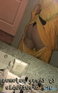 5436884