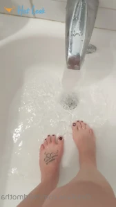5211218