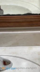 5281561