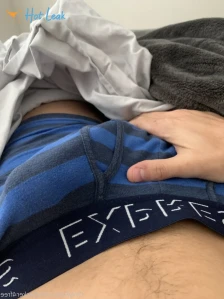 5045643
