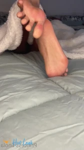 10562582