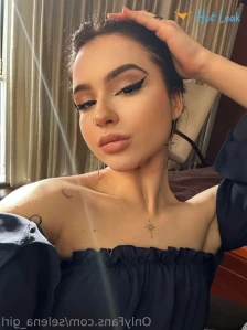 10702925