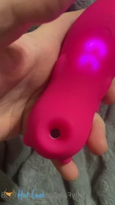 5370585
