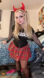 4938129