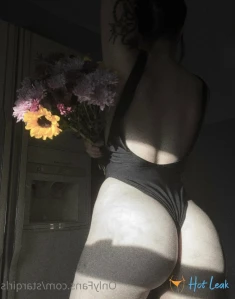 4927523