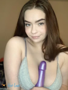 4923751