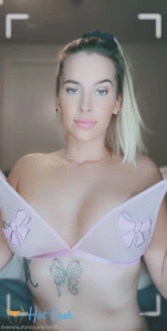 4921640