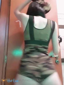 10559057