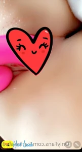 1558117