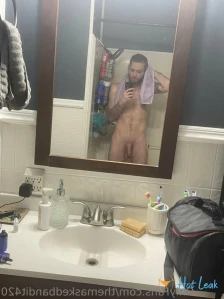 4931611