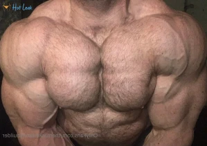 4861571