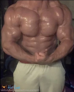 4861618