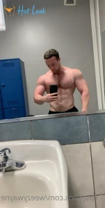 4785997
