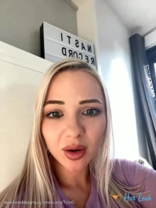 10556754