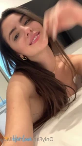 5853596