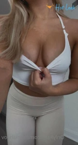 4727318